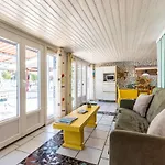 Complet A La Maison Mosaic Дом отдыха *