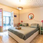 Дом отдыха Complet A La Maison Mosaic