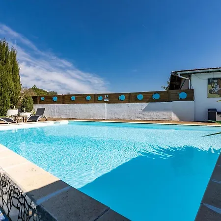 Complet A La Maison Mosaic