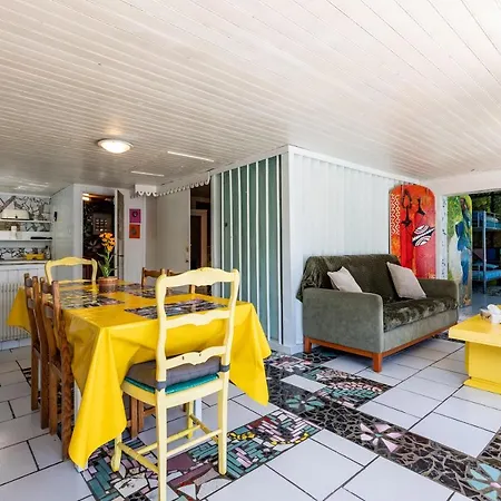 Holiday home Complet A La Maison Mosaic Gaillan-en-Medoc