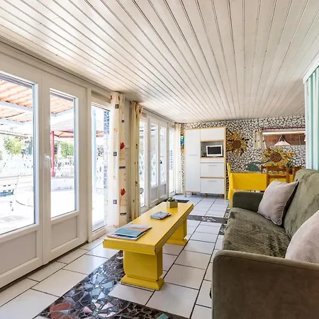 Complet A La Maison Mosaic Holiday home *