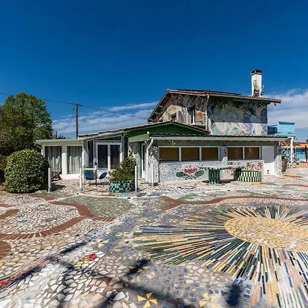 Holiday home Complet A La Maison Mosaic *
