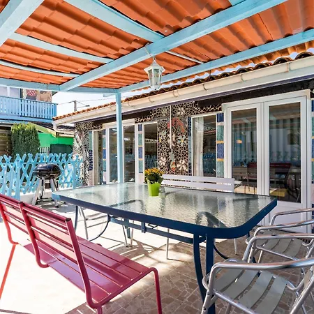 Complet A La Maison Mosaic *