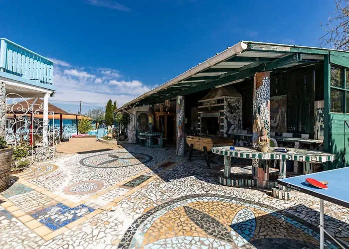 Complet A La Maison Mosaic *