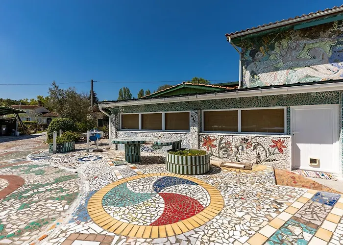 Complet A La Maison Mosaic Vakantiehuis *