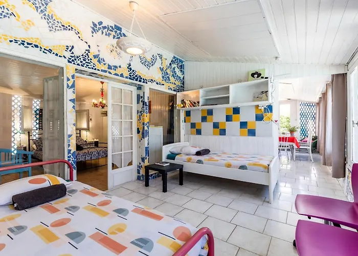 Complet A La Maison Mosaic *