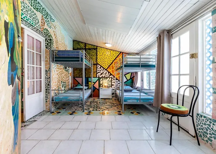 Complet A La Maison Mosaic